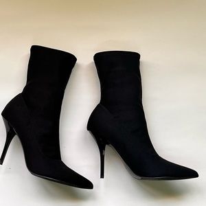 Calvin klein boots, Size 6.5, black color
